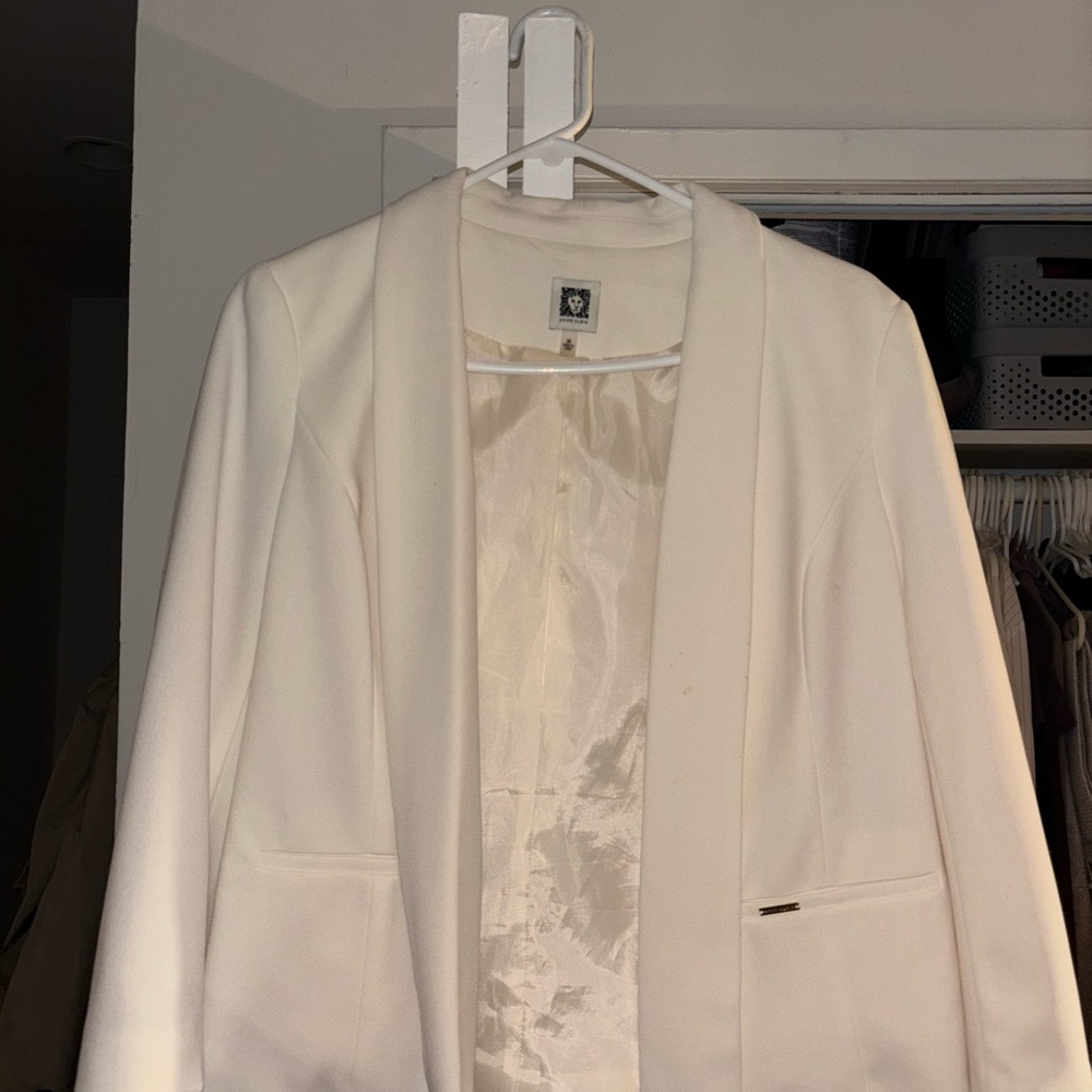 Elegant White Women's Blazer